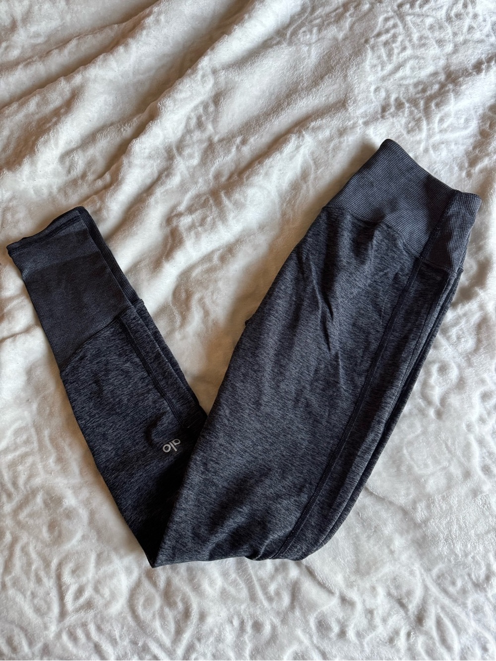 Alo Heather Gray Leggings Medium